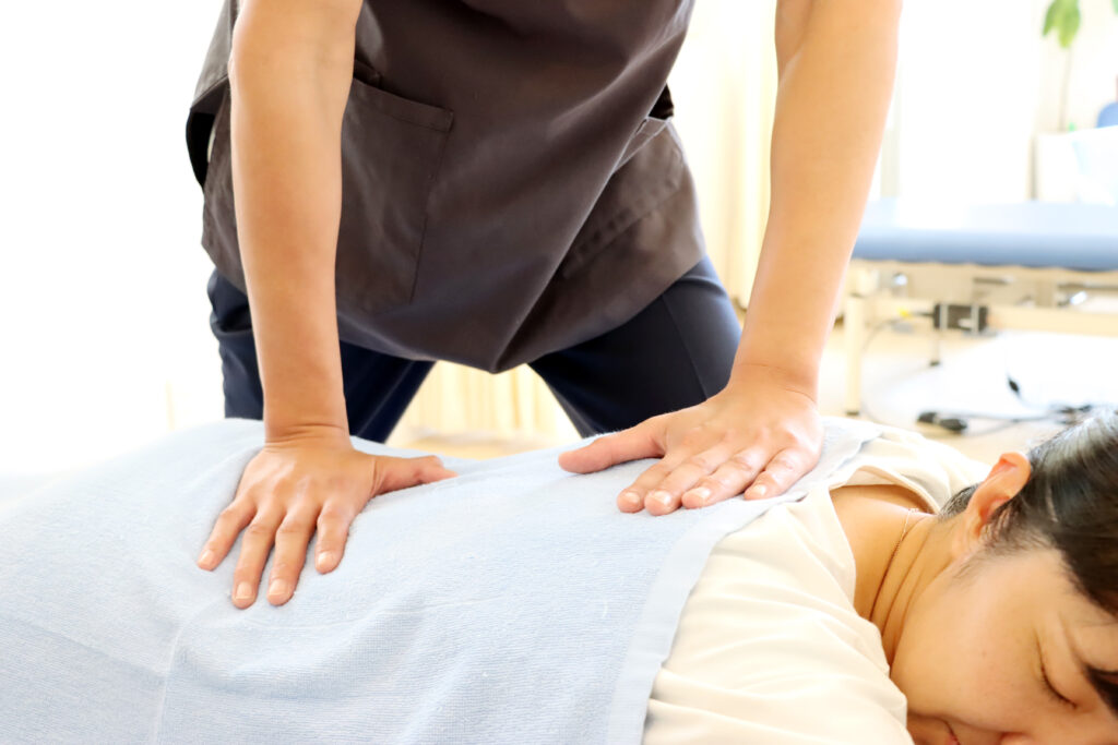 腰の施術
